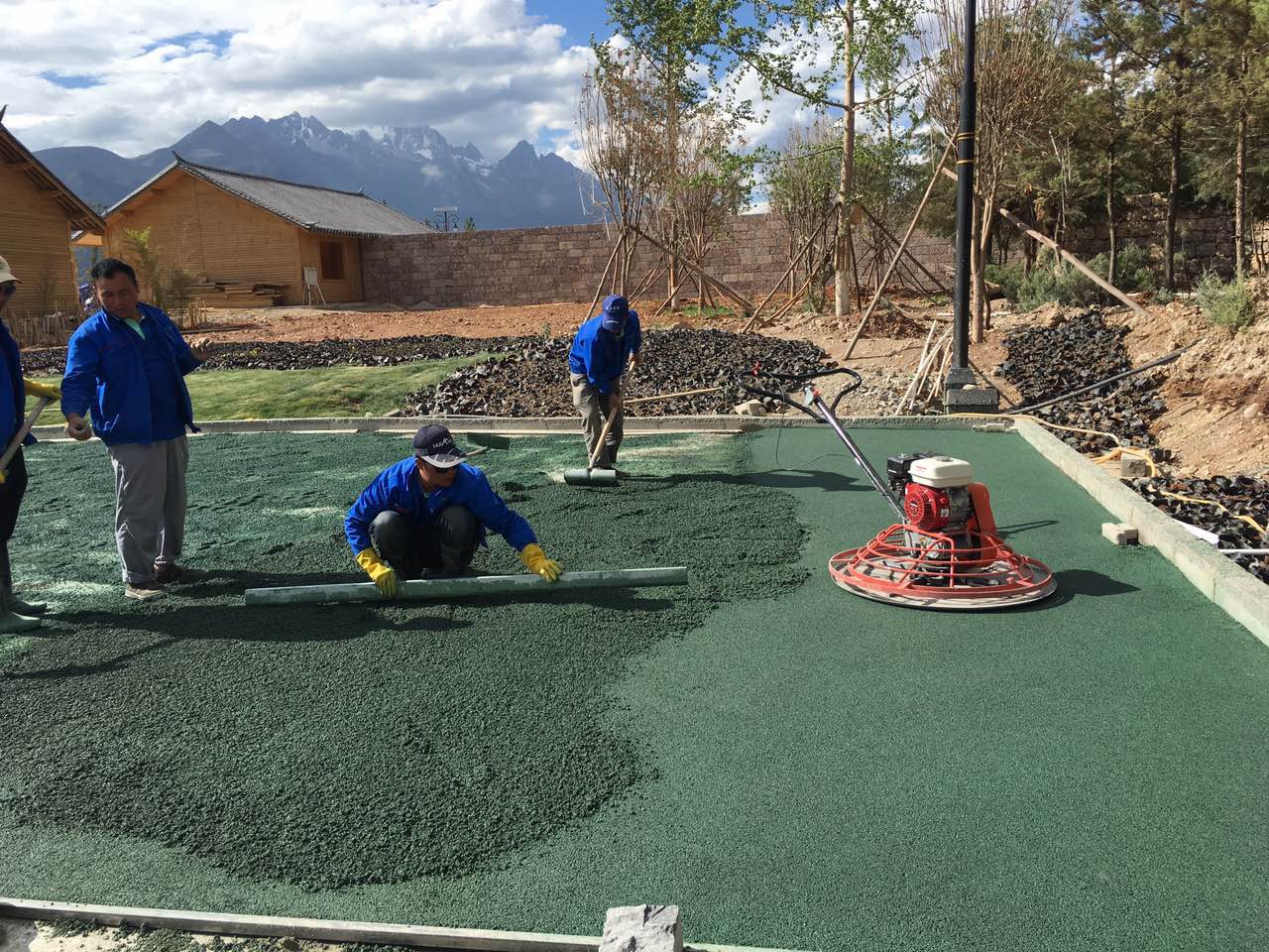 透水地坪施工中